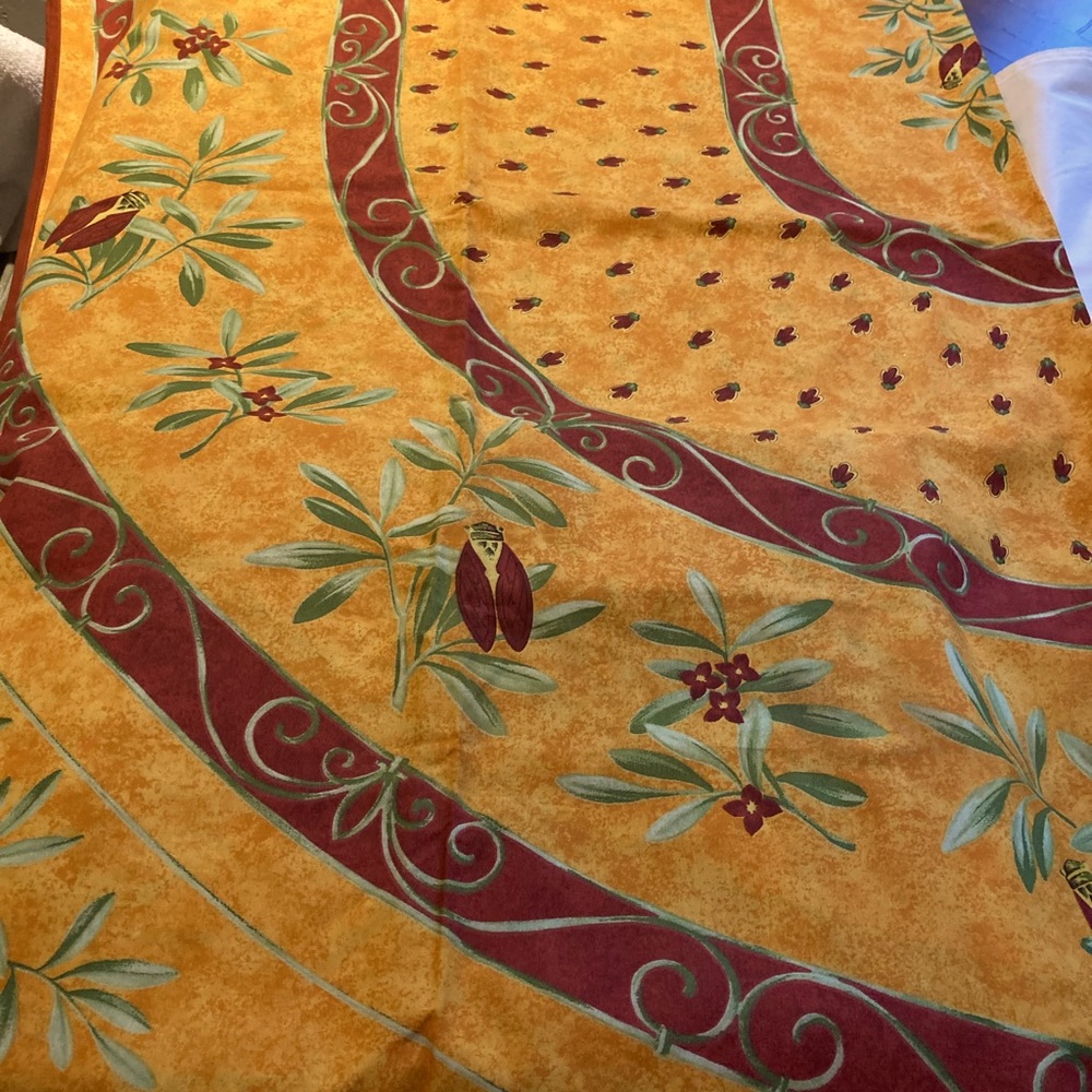 French table linens: rectangle table cloth 62x124. Runner is 13x70.
